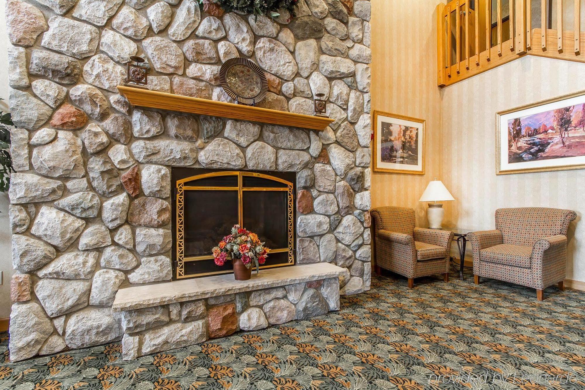 Quality Inn & Suites Lodi I-90 Exterior photo